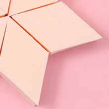 Miniso 15入三角楔形化妝海綿套組 便攜一次性底妝化妝海綿 附收納盒 - 隨機的 - 查看 5