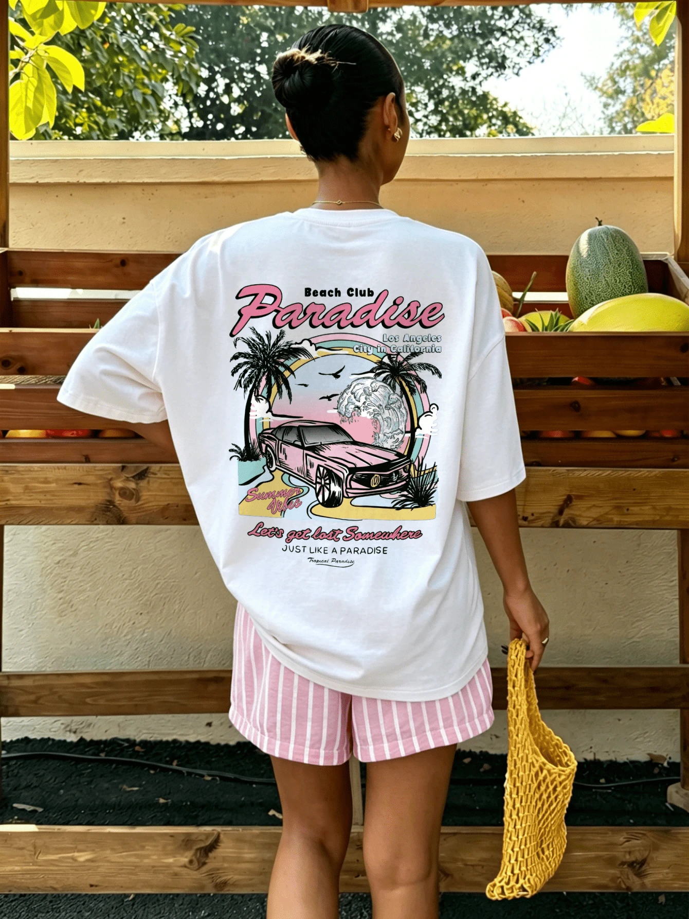 女款夏季加州天堂復古汽車與棕櫚樹背印寬鬆T恤,休閒短袖圓領上衣,復古海岸Y2K風格寬鬆版型,日常穿著 - 白色 - 查看 1