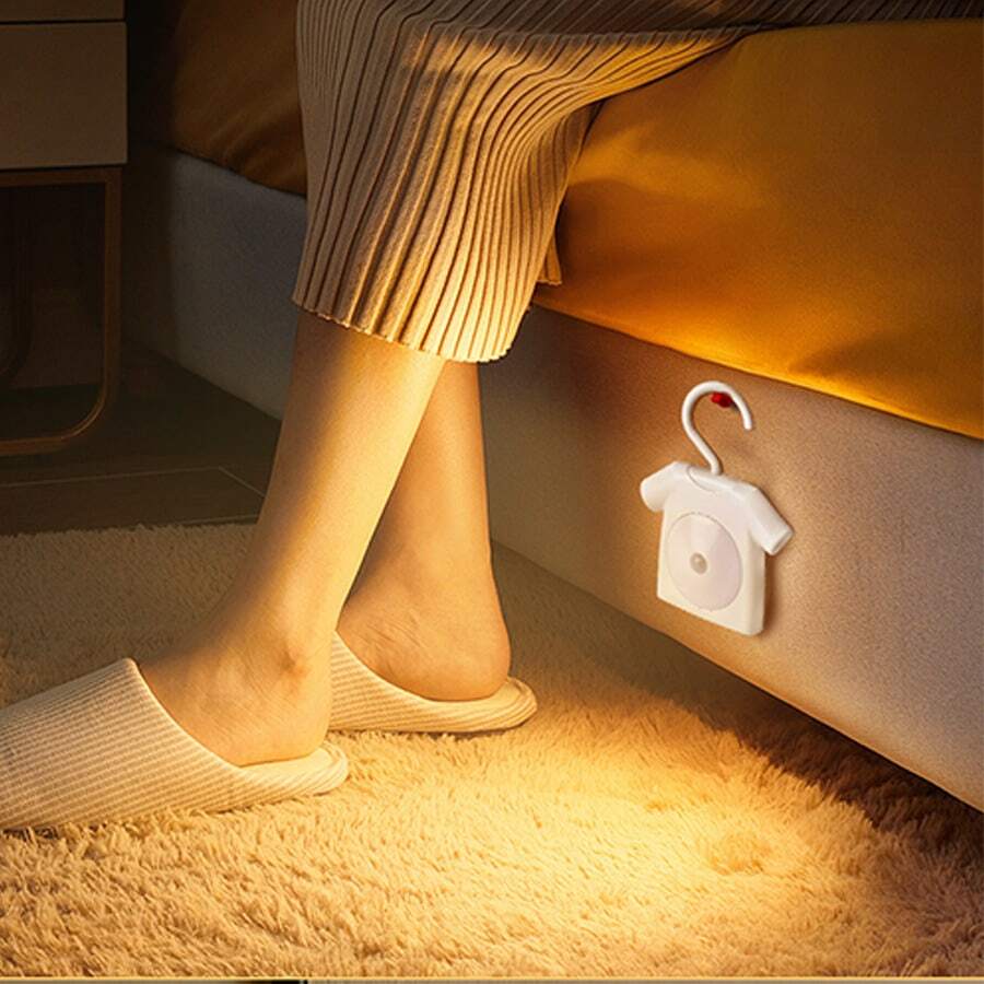 Clothing-Shaped Night Light, Soft Warm Light, 360° Rotating Hook, PIR Motion Sensor, Human Body Motion Sensor, LED Night Light, Bedroom, Hallway, Bathroom, Living Room, Wardrobe, Cabinet Decorative Ambient Lighting, Compact Design, Easy Installation, Portable, Wall-Mounted / Cabinet-Mounted Dual Use - Clothing - View 1