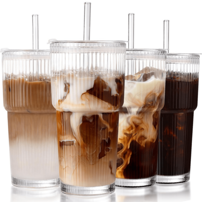 Vasos para café helado con tapa: Accesorios para cafetería - Vaso de vidrio acanalado con pajita y tapa (4 unidades) - Vaso a prueba de fugas de 20 oz/14 oz - Vasos y tazas de vidrio reutilizables con tapa y pajita para café helado para llevar