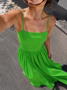 Robe fluide vert forêt à bretelles spaghetti et dos nu pour femmes, robe élégante pour vacances d'été, plage, resort, fête de vacances et festival - Vert - Voir 1