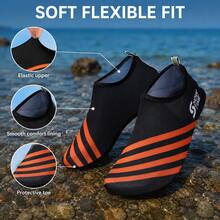 Zapatos de agua para hombre: Con un diseño de rayas diagonales negras y naranjas, una parte superior transpirable y elástica para un fácil poner y quitar, y una suela ligera, - Negro - Ver 9