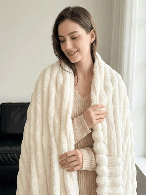 Aesthetic Throw Blanket With Elegant Wide Stripe Detail To Elevate Interior Design Thickened Blanket For All Season Warmth Cozy Flannel Throw For Reading Nook Perfect For Living Room Sofa And Bedtime Comfort Modern Home Decorative Bedding Blanket