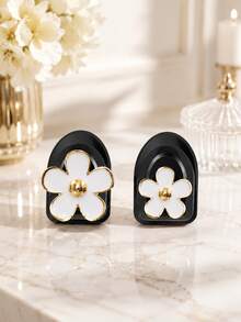 2pcs Car Adhesive Mini Flower Shaped Hooks, Suitable For Dashboard Storage And Home Use, Can Hang Bags, Keys And Other Decorative Accessories - A - View 12
