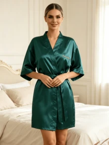客製化雙面姓名刺繡緞面和服式晨袍 個性化姓名伴娘新娘婚禮準備穿著 繫帶絲綢浴袍 新娘派對禮物 - 綠色 - 查看 4