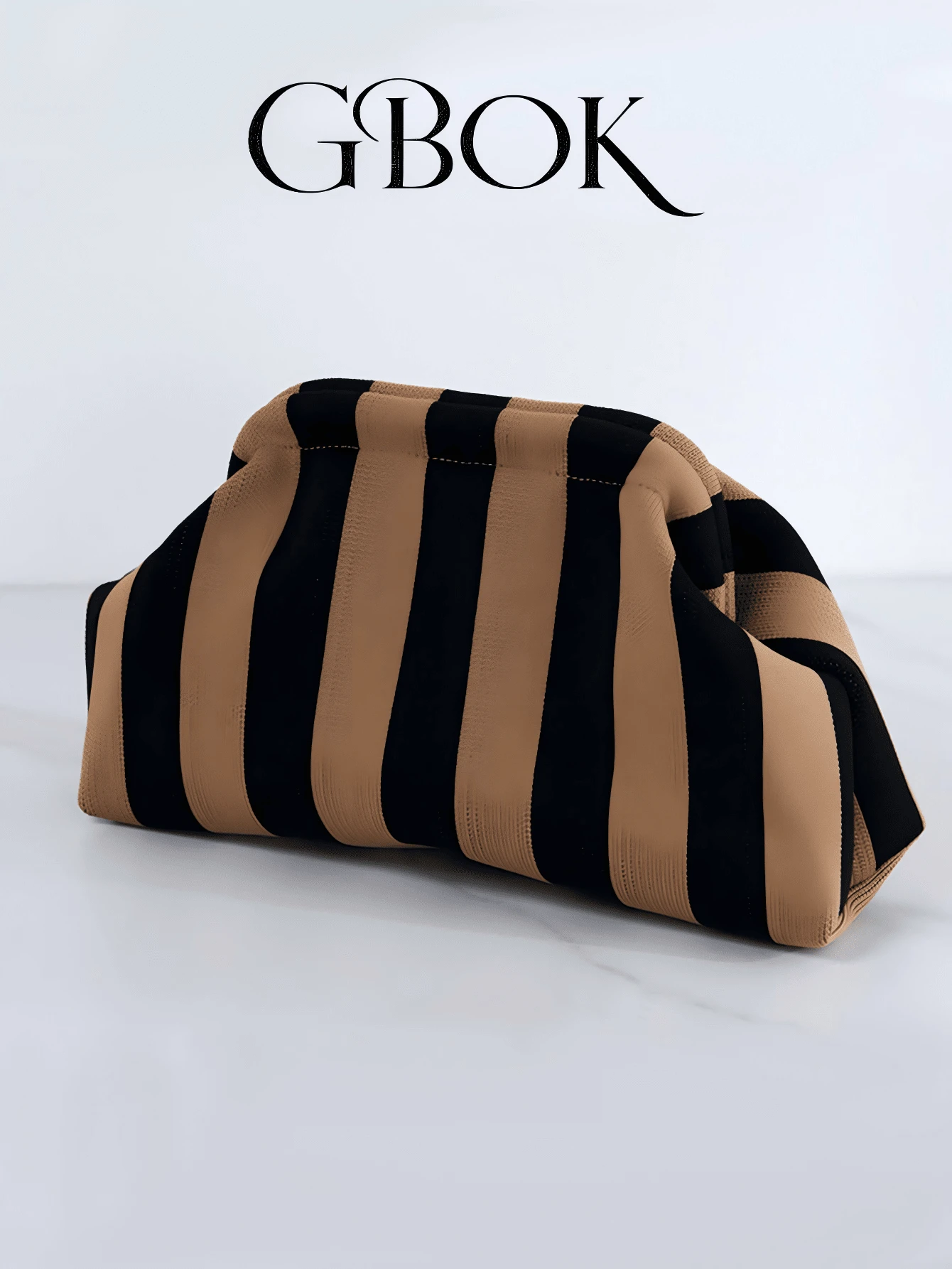 复古撞色条纹手拿包，经典度假风格