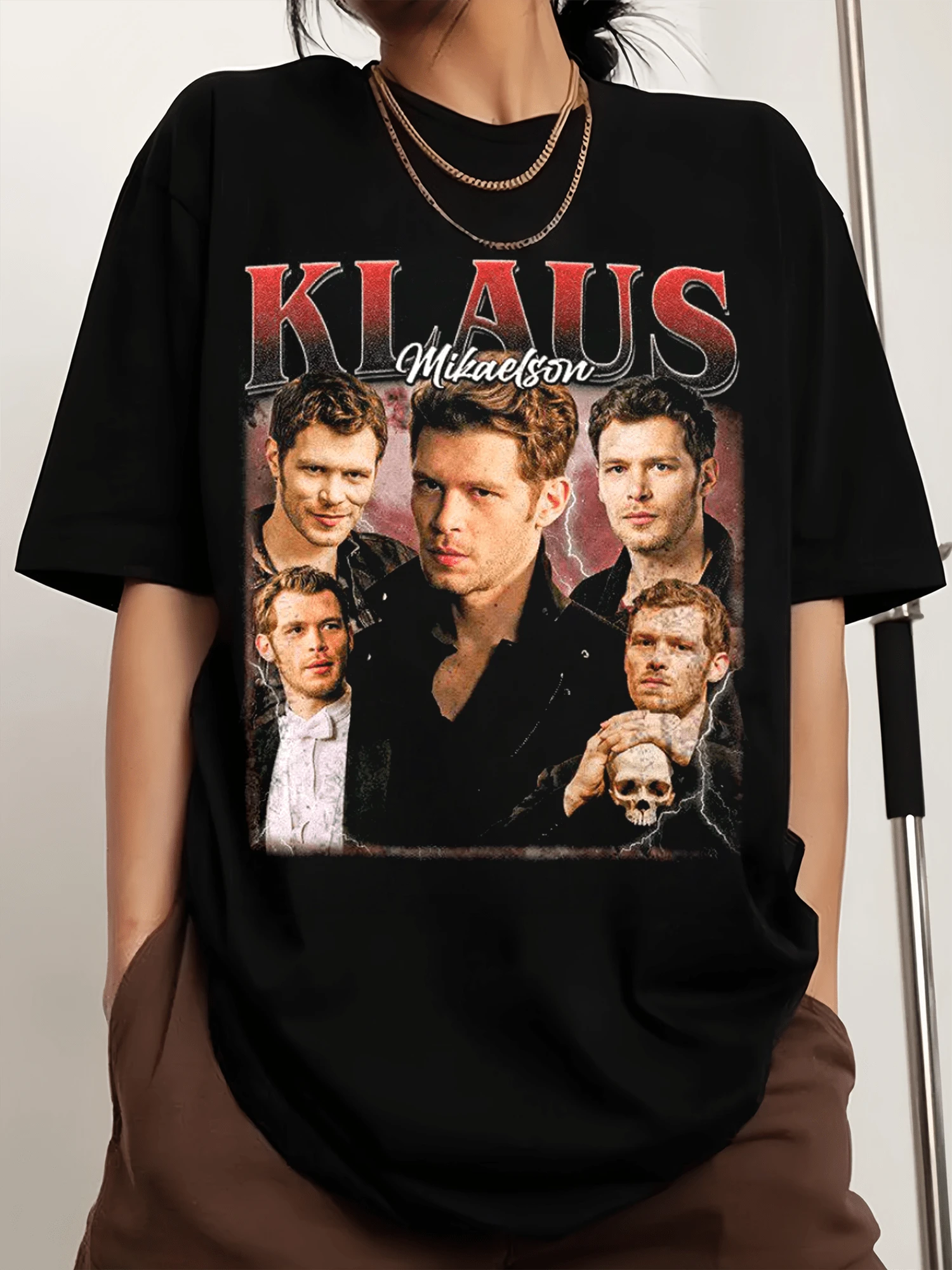 Klaus Mikaelson Unisex T-Shirt, TV Show T-Shirt, Shirt, Klaus Mikaelson Fan Gift, Softstyle T-Shirt, Retro-Printed Fashion T-Shirts For Men And Women - 黑色 - 查看 1