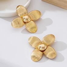 1 Pair Fashionable Vintage 3D Vertical Stripe Four-Petal Flower Earrings Suitable For Daily Wear - Gold - View 5