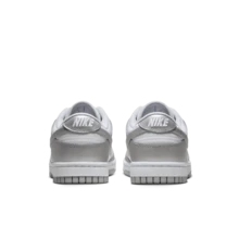 Nike Sepatu Sneakers  Dunk Low-Top yang Nyaman dan Mendukung untuk Wanita, Abu-abu/Putih - abu-abu - View 2