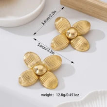 1 Pair Fashionable Vintage 3D Vertical Stripe Four-Petal Flower Earrings Suitable For Daily Wear - Gold - View 4