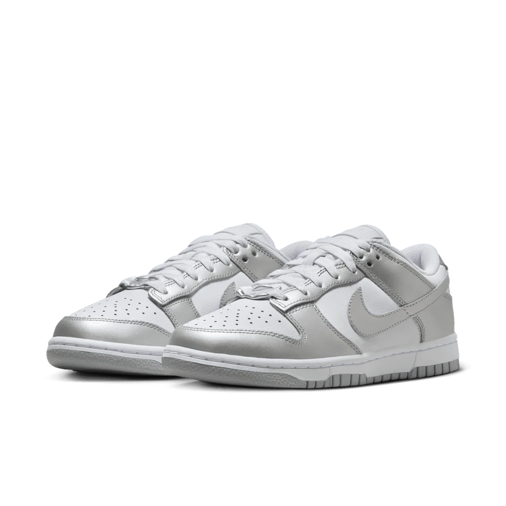 Nike Sepatu Sneakers  Dunk Low-Top yang Nyaman dan Mendukung untuk Wanita, Abu-abu/Putih - abu-abu - View 1