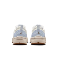 Nike Trunner O/S Comfortable, Sturdy, Cushioned, Soft Fabric And Leather Low-Top Running Shoes For Men - White - View 2