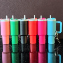 [Mini Keychain] 2pcs (Random Color) Mini Cup Keychain Set | Detachable Lipstick And Pill Storage Box, Fashionable Beverage Container Keychain | Perfect For Backpacks And Car Keys, Great Gift For Friends And Sports Enthusiasts - View 4