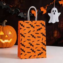 12 piezas Bolsas de regalo de papel kraft de Halloween con asas blancas, patrones de cara de calabaza, murciélago, fantasma, telaraña, bolsas de regalo de Halloween naranja y negro, adecuadas para la actividad "Truco o " de los niños, fiesta de aula, bolsas de papel con asa de cuerda con estampado de cara de calabaza y murciélago fantasma, bolsas de regalo pequeñas con forma de linterna, bolsas de regalo pequeñas de Halloween con fantasma, murciélago y araña, bolsas de regalo pequeñas para fiesta de aula de niños, bolsas de regalo de vacaciones naranja y negro - Ver 7