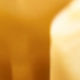متعدد الألوان