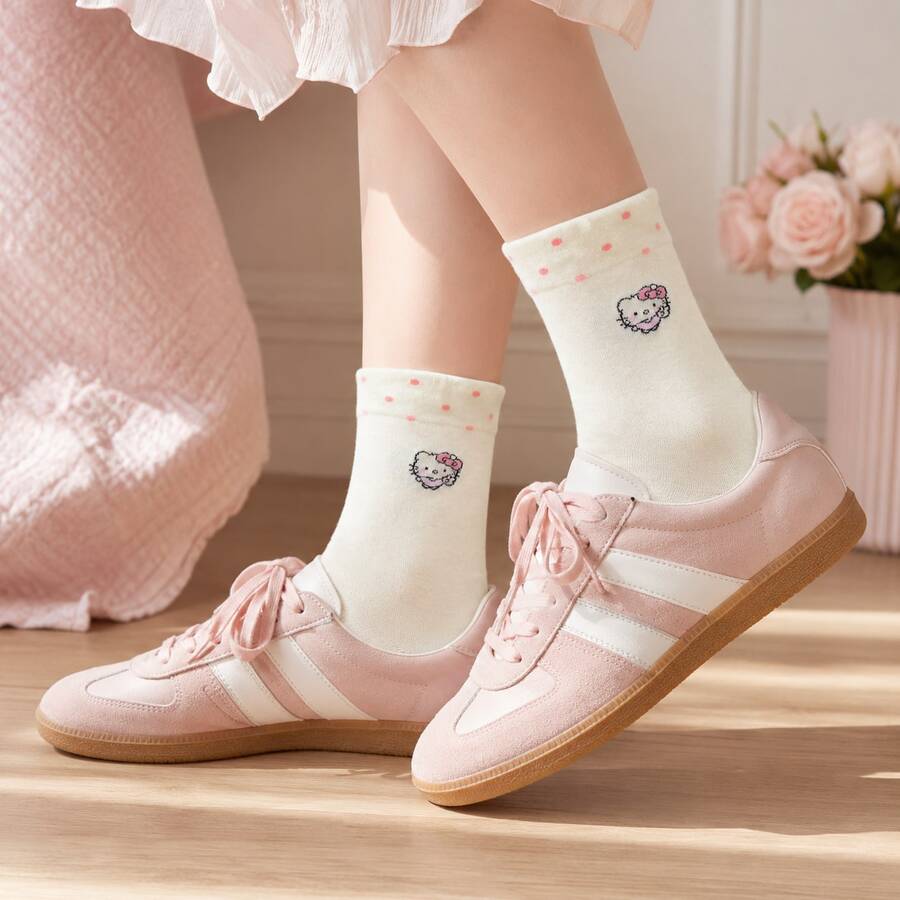 MINISO Sanrio Hello Kitty 棉質中筒襪，柔軟刺繡、透氣彈性，開學必備襪子 - 樣式 1 - 查看 1