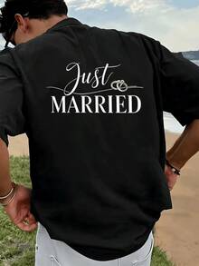 Grafik zeigt zwei ineinander verschlungene Ringe als Symbol ewiger Liebe und die Worte Just Married für frisch verm?hlte M?nner TShirt - Schwarz - Übersicht 4