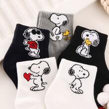 5雙組 MINISO Snoopy 棉質中筒襪，柔軟透氣卡通針織襪，黑白灰休閒中筒襪，日常街頭穿搭配件，舒適居家休閒足部穿著 - 36-43 - 查看 3