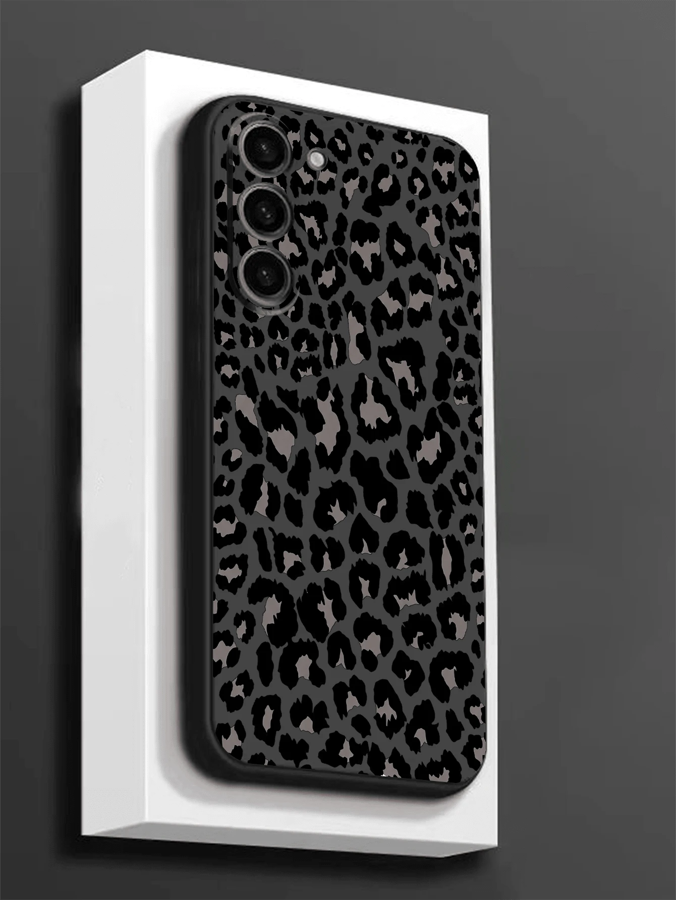 1pc Personalized Contrast Color Leopard Print Anti-Drop Anti-Slip Black Phone Case Protective Cover Compatible With IPhone Honor Galaxy A04e/A05s/A13/A14/A15/A34/A35/A50/A52/A53/A54/S21/S22/S23/S24/S25/S25Ultra/ 6A/7A/8A/ 12T/13T/14T - Black - View 1