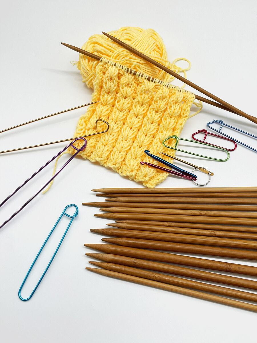 15pcs Knitting Needle Set, 35cm Single Point Knitting Needles, 8 Single Point Knitting Needles (2 Of 4 Sizes) With 6 Sizes Non-Slip Aluminum Marker Pins + Simple Repair Keychain Crochet Hook, Practical DIY Set For Home Knitting, Crochet And Handmade Crafts - Knitting Set - View 1