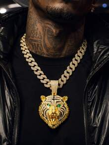 Hip Hop 3D Roaring Tiger Pendant Necklace, Emerald Eyes, Shiny Full Diamond Thick Cuban Chain, Men's Personalized Streetwear Accessory - Green-eyed Tiger Pendant Necklace - View 3