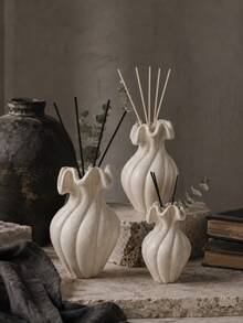1pc Wabi-Sabi Style Spotted Cream Ribbed Reed Diffuser Bottle, Lotus Leaf Wavy Rim Design, Minimalist Dried Flower Fragrance Vessel, Neutral Color Living Room Desktop Aesthetic Decor Gift - Spiral Aroma Bottle - View 6