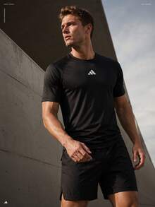 Adidas 舒適修身透氣休閒運動男士 圓領短袖T卹 - 黑色 - 查看 2