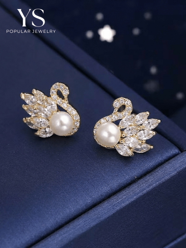 1 Pair Swan Animal Stud Earrings, Small Elegant Minimalist Style Student Earrings, High-End Elegant Jewelry Accessories, Layered Earrings, Mother's Day Gift, Valentine's Day Gift