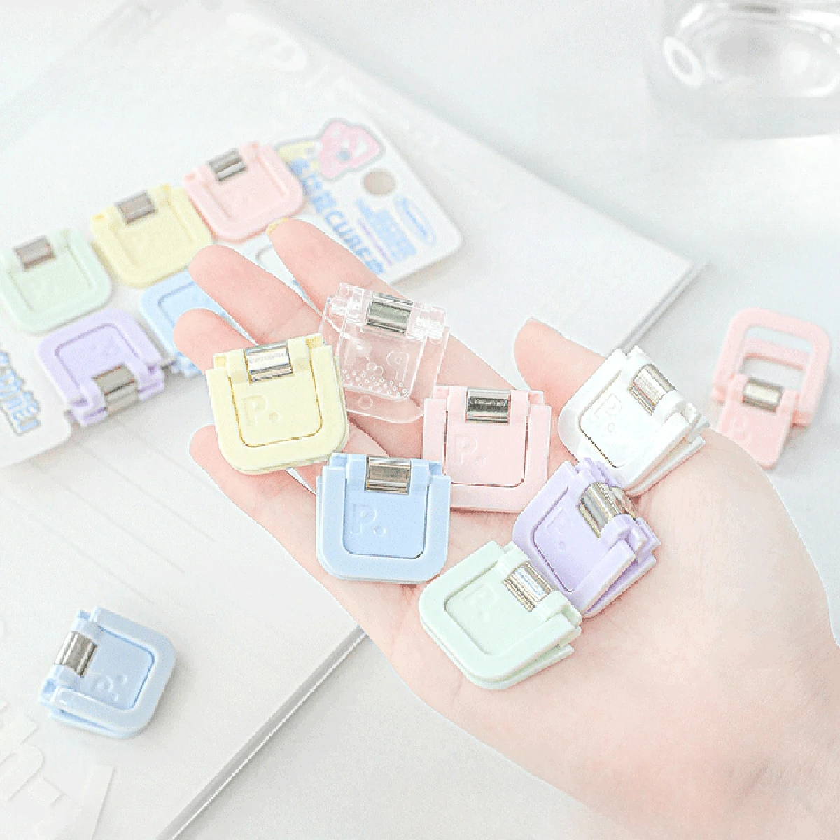 Cute Pastel Multi-Functional Mini Clip With Standable Handle, 55 Sheets Large Capacity Paper Binder Clip, Aesthetic Suspendable Memo Holder & Test Paper Stationery Organizer Student Document Folder Paper Clip Office Book Clip Card Clip Binder Clips Bulldog Clips Back To School