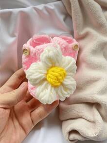 1雙手工鉤編雛菊花嬰兒靴子，白色配黃色花心，柔軟針織嬰兒鞋 - 淺粉色 - 查看 2