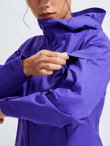 CAMEL CROWN Jaket Outdoor Hardshell Satu Lapisan Wanita, Nyaman, Tahan Air, dan Ringan, Cocok untuk Hiking dan Mendaki Gunung di Musim Semi - Yunxi Zi - View 3