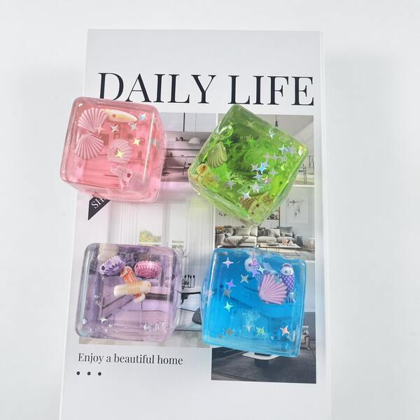 1pc Transparent Colorful Ice Cube Shaped Squeeze Toy, Soft TPR Material, Jelly-Like Finger Stress Relief Toy, Cute Colorful Ice Cube Sensory Hand Toy, For Anxiety Relief, Kids Party Gift, Independence Day Gift, Soft Toy