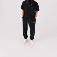 Fear Of God Essentials Fleece Sweatpant (FW24) Unisex - 黑色運動褲 - 查看 6