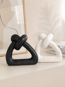 1pc Ins Style Wabi-Sabi Textured Triangular Knot Resin Sculpture, Striped Twisted Ring Abstract Desktop Ornament, Black White Spotted Cream 3 Colors, Minimalist Cabinet Entryway Aesthetic Decor, Housewarming Gift - Triangle Knot Rope Ornament - View 3
