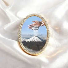1pc Metal Fridge Magnet, Oval Vintage Decor Magnet With Snowy Mountain Painting, Handcrafted Rhinestone Embellished Fridge Magnet, Perfect Gift, Home Decor! - one-size - View 1
