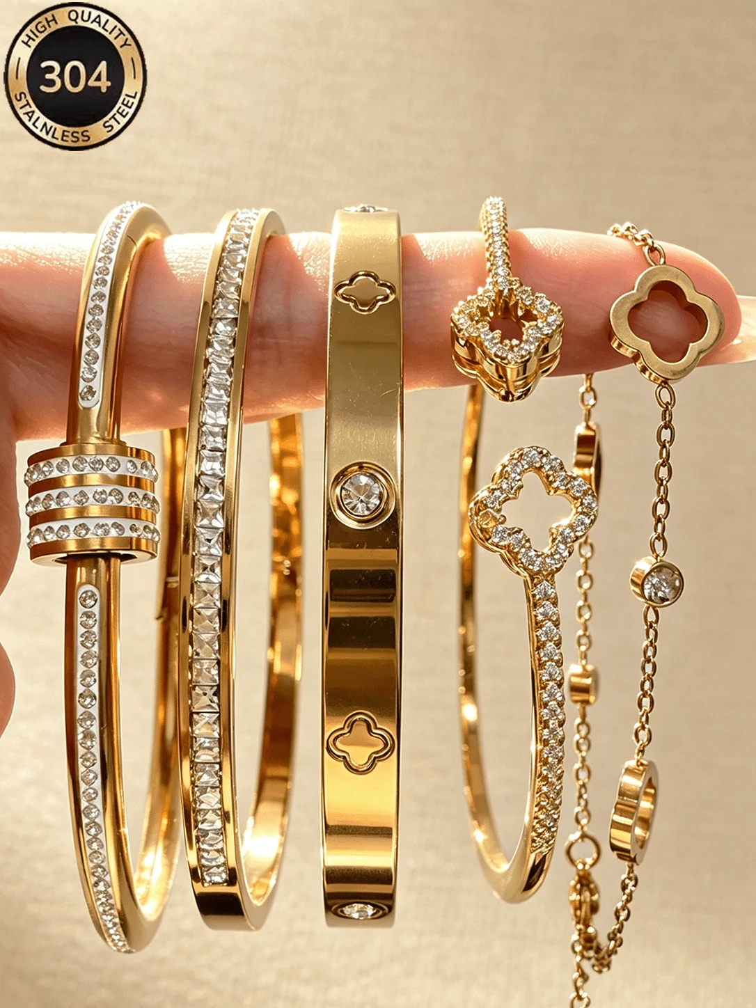 ZCNC Znice New 5-Piece Bracelet Set, Fashion Stainless Steel + Copper Plated 18K Gold, Women's Floral Rhinestone Bracelet & Bracelet Combination, Lucky Four-Leaf Clover And Sparkling Square Diamond Bracelet Set, Suitable For Women's Daily Wear, Holiday Gift, Fashionable Women's Bracelet Set