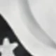 متعدد الألوان