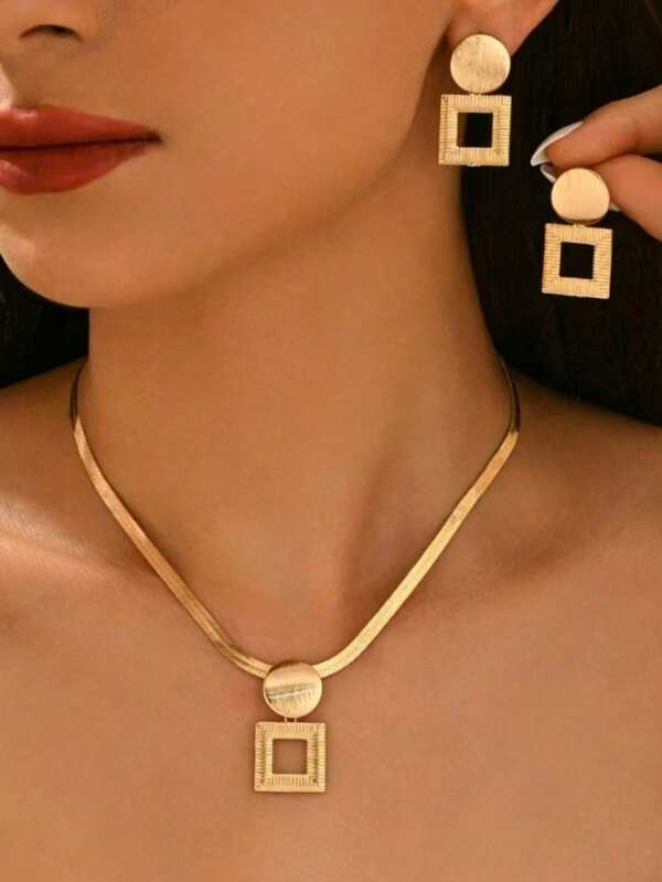 2 Pieces Set New Spring/Summer Creative Geometric Round Square Patchwork Simple Elegant Clavicle Pendant Everyday Wear Essential Earrings Necklace Set