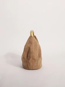 女款卡其色柔軟麂皮 Hobo 肩背包，中號鬆弛感手提包，配錘紋拱形金色金屬手柄，優雅大地色系靜奢風日常單肩包 - 卡其色 - 查看 6