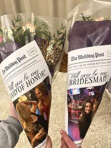 客製化報紙風格伴娘邀請卡，Will You Be My Bridesmaid 卡片，可客製照片與文字，適合作為節日攝影道具，為照片增添趣味與魅力，完美適用於婚禮派對 - 彩色 - 查看 2