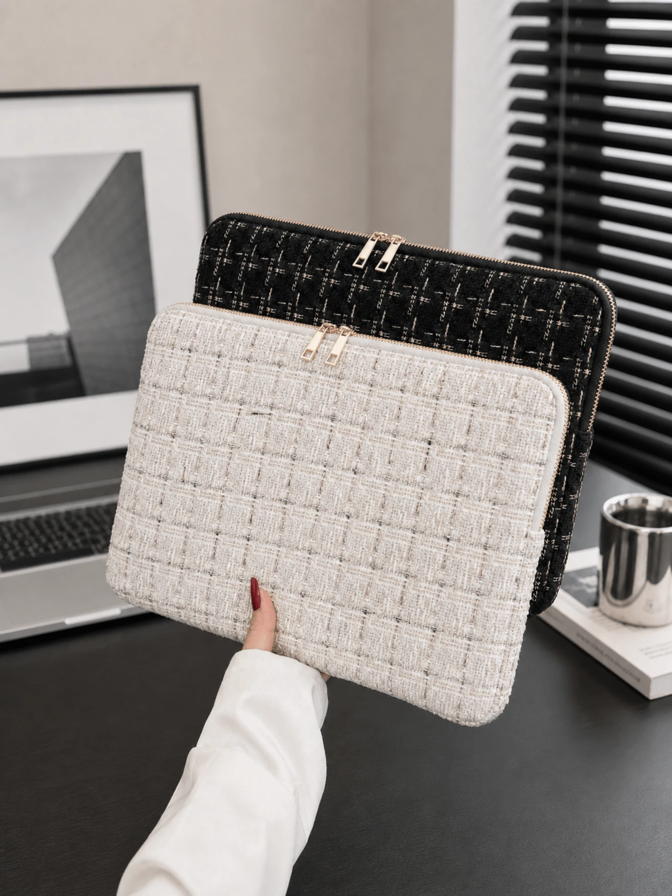 1pc Portable Computer Bag, Multi Size Notebook And Tablet Storage And Organizing Bag With Sequin Stripe Pattern, Fashionable Digital Storage Bag, Suitable For Outdoor Travel And Essential Travel Items - Multicolor - View 1