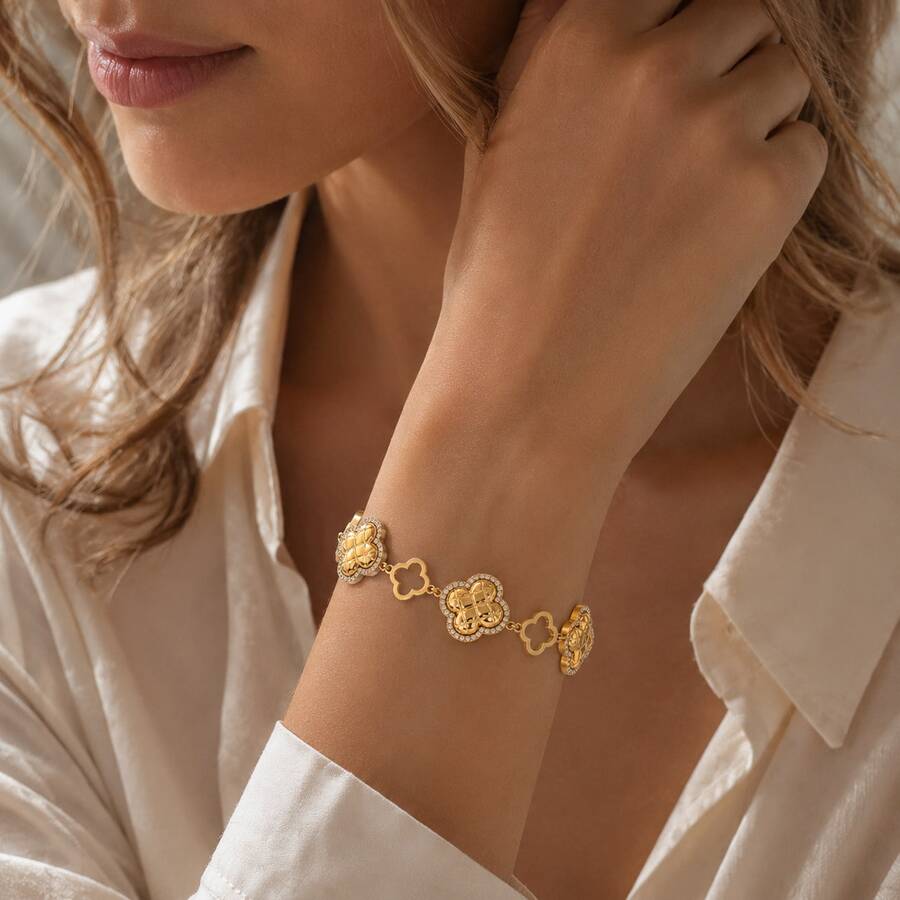 Luxury Textured Clover Charm Bracelet Hollow Out Gold Plated Chain Elegant Ladies Birthday Party Gift Accessory - Multicolor - View 1