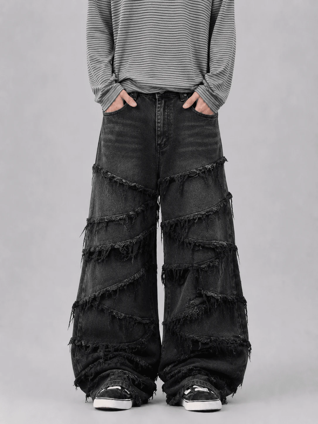 1件 Infinite Jeans 美国街头时尚男士拼接宽松舒适阔腿牛仔裤,四季皆宜的百搭牛仔裤(产品不含腰带和配饰) - 黑色 - 查看 1