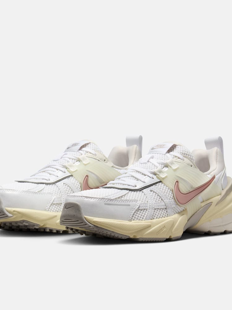 Women's W NIKE V2K RUN Casual Sports Shoes, Low-Top, FD0736-112 - White - View 1