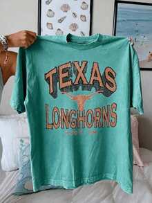 Texas Longhorns Graphic Showcasing The Iconic Longhorn Silhouette With Vintage Distressed Lettering, Tee For The Ultimate Fan ,Vacation Outfits Women - 水洗愛爾蘭綠 - 查看 5