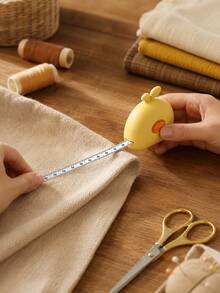 1pc Cute Duck Mini Tape Measure, Lockable Auto-Retractable Soft Ruler, Portable Pocket Ruler For Sewing, Body, Fabric And Daily Measurement - Little Yellow Duck Design - View 2