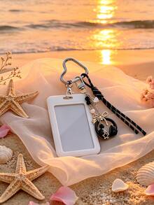 Y2K風格卡夾鑰匙圈附掛繩與耳機吊飾，可作為個性化識別證套、校園卡套、交通卡套、信用卡套及迷你卡夾錢包使用，融合Coquette蝴蝶結風格與迷你包設計，大學宿舍必備配件，適合學校、辦公室、通勤、旅行與日常使用，可收納身分證、門禁卡、銀行卡等，適合女性、女孩、學生、教師，開學季、畢業季、生日送禮首選 - 彩色 - 查看 4