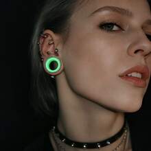 2PCS Glow In The Dark Two-Tone Stainless Steel Horn Fit Ear Tunnels, Hypoallergenic Body Piercing Jewelry, Cyberpunk Design Jewelry - Round - View 5