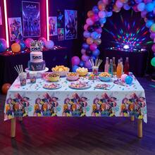 1/3/5件組 K-POP 主題全印花桌布，適用於粉絲聚會、生日派對、音樂之夜、生日慶祝、派對餐桌裝飾、居家裝飾、房間裝飾、餐桌裝飾、廚房裝飾、性別揭曉派對、嬰兒洗禮派對裝飾、生日派對裝飾用品 - 彩色 - 查看 2