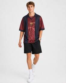 Travis Scott X Nike Barcelona SS25 Retro Football Jersey With Chest Crest Unisex - Burgundy - View 9